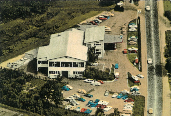 Das Bild zeigt das Autohaus Marquardt früher Das Bild zeigt das Autohaus Marquardt früher